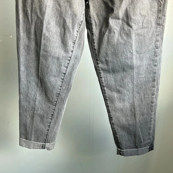 NWT Isabel Maternity Jeans Boyfriend Style | Maternity Jeans | Boyfriend Jeans - Picture 3 of 10